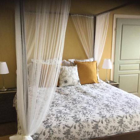 Bed and Breakfast Maison Delmas Puy-l'Eveque Экстерьер фото